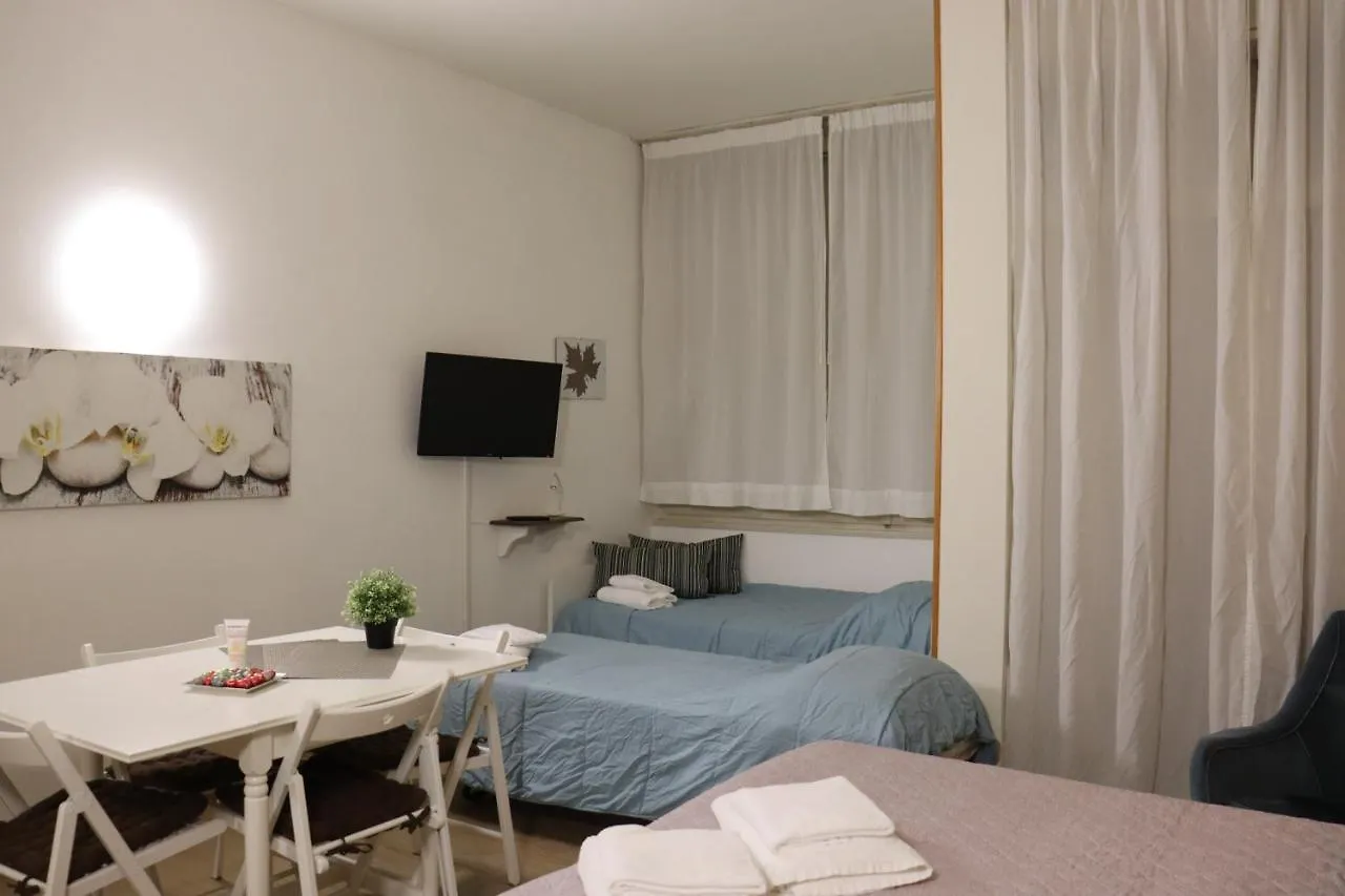 Garda Smile Apartment 0*, Garda (Verona) Italy
